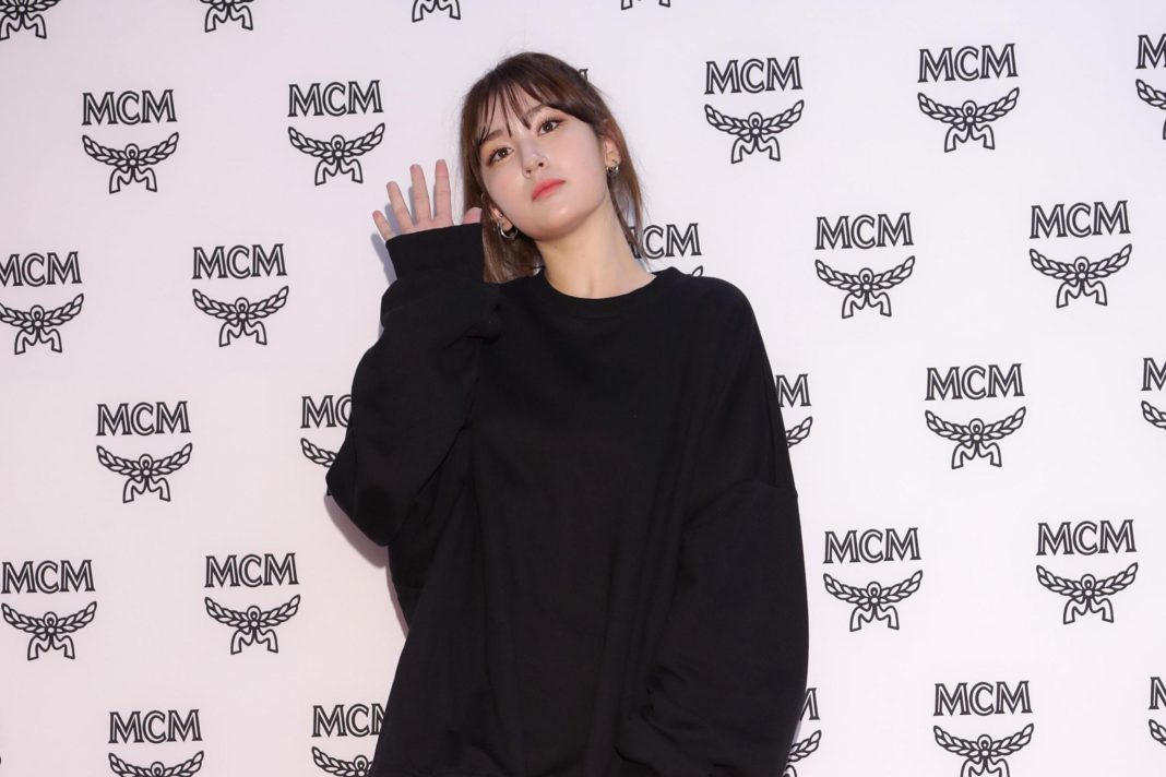 jeon-somi-schliesst-sich-blackpinks-lisa-and-rose-und-iu-mit-ihrem-ersten-hit-in-den-weltweiten-billboard-charts-an