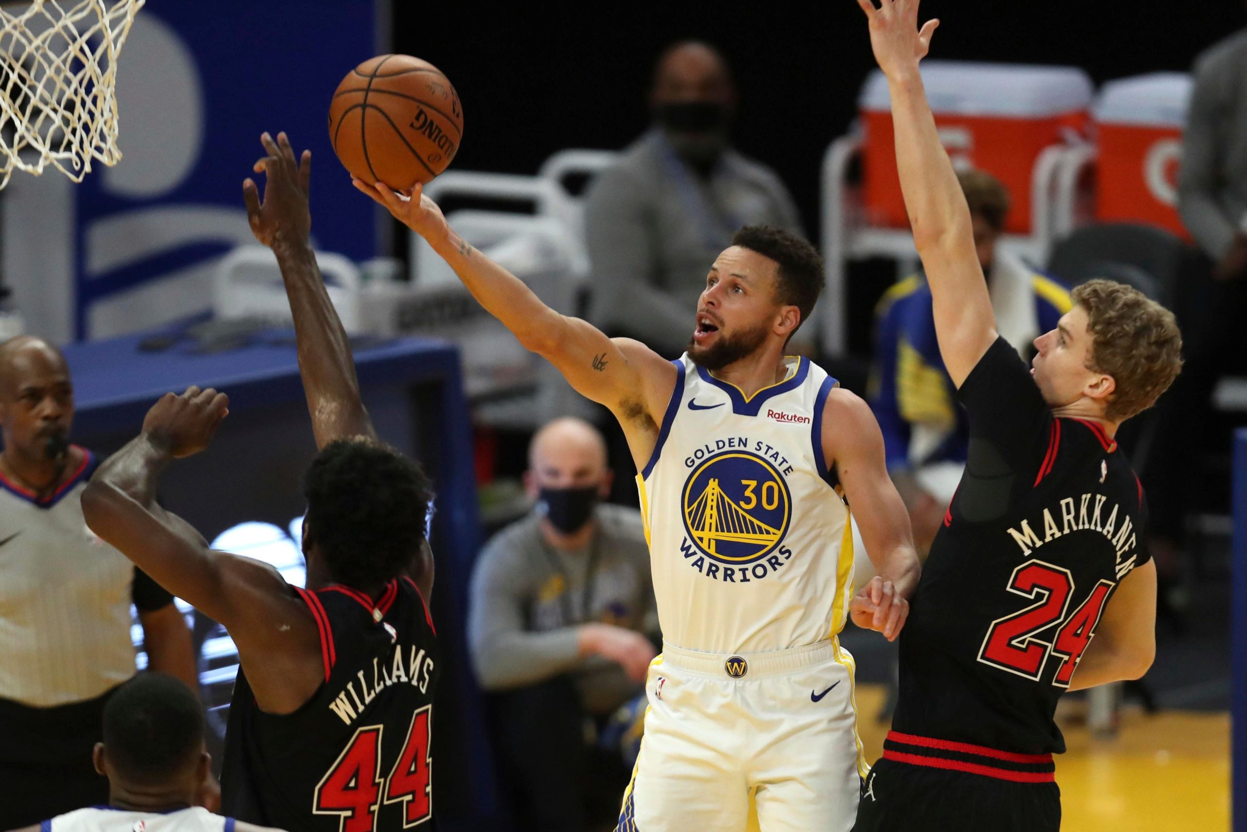 Steph Curry 'optimistisch' Er wird für den NBAPlayoffAuftakt der