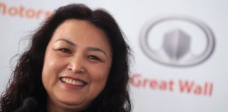 china-power-woman-tritt-von-ihrem-spitzenposten-bei-great-wall-motor-zurueck