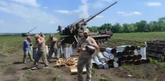 die-russische-armee-hat-in-der-ukraine-mehr-als-300-artilleriegeschuetze-verloren-alte-haubitzen-koennten-sie-ersetzen.