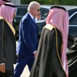 opec+-belaesst-niedrigere-oelfoerderziele-–-da-biden-berichten-zufolge-plaene-verwirft,-saudi-arabien-wegen-kuerzungen-zu-bestrafen